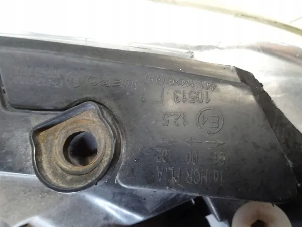 VW Passat B5 2002 Oikea Etuheijastin image 4