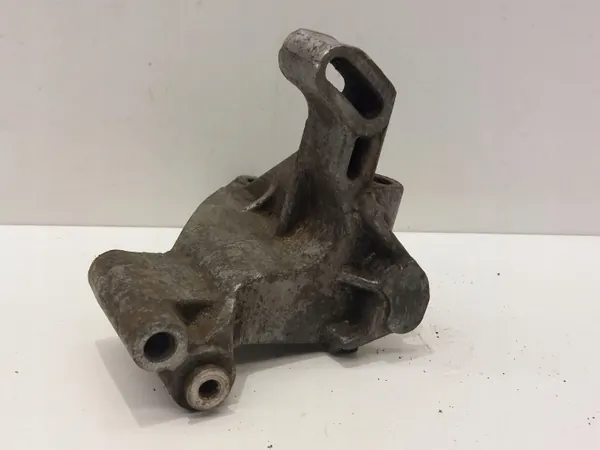 Support pompe direction OEM 028145531 pour VW Golf II image 4