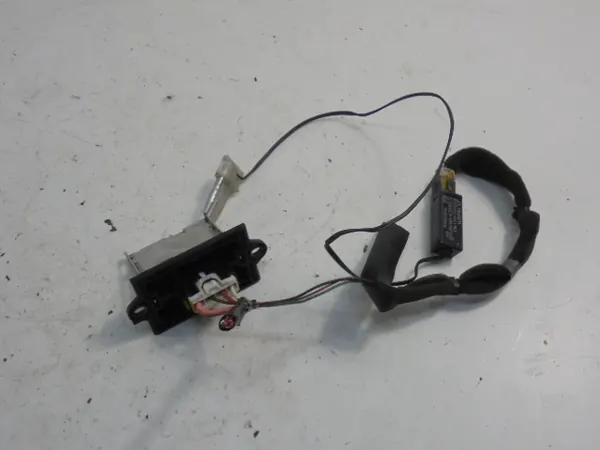 Nissan NV200 Inomhustemperatursensor OEM T963965A image 4