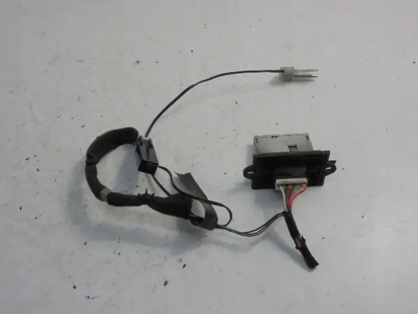 Nissan NV200 Inomhustemperatursensor OEM T963965A image 5