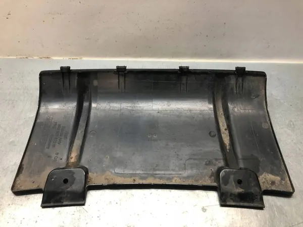 Tapa de gancho trasero gris Audi Q5 2013-2017 OEM 8R0807819M image 4