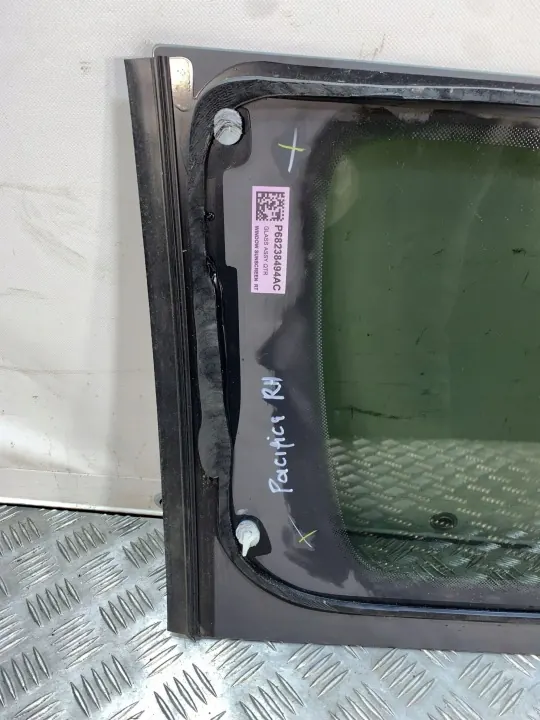 Chrysler Pacifica 3.6 Hybrid Vasen Kori Las OEM P68238495AC image 5