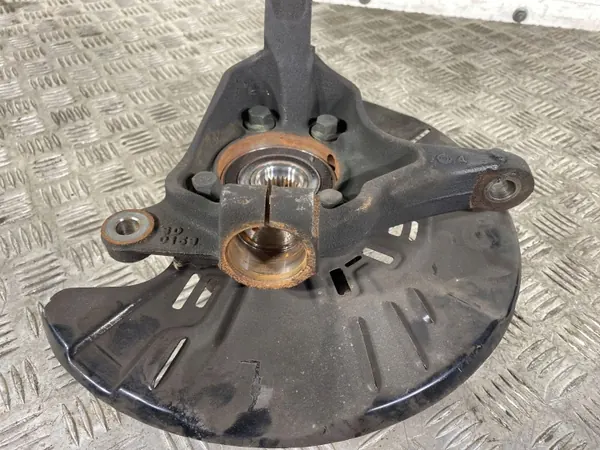 Subaru framhjulsnav OEM FBZ16862 - Begagnad image 3