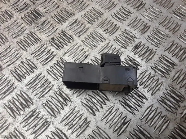 Interruptor Nissan OEM AM-522421 - Estado Usado image 3