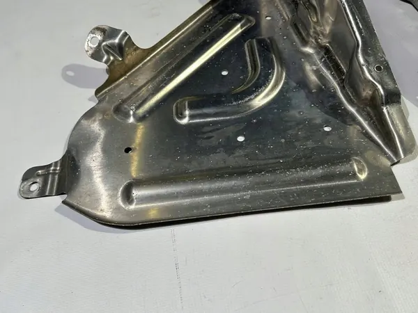 Protection Inférieure Réservoir Chevrolet Corvette C7 2014+ image 9