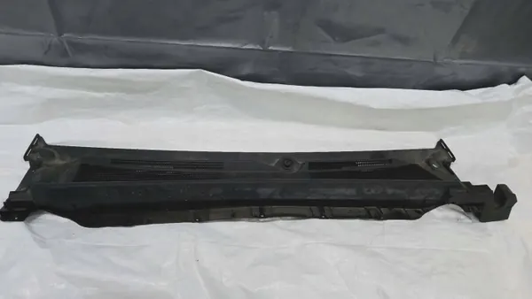 Joint de pare-brise supérieur OEM 668115282R pour Renault Arkana image 2