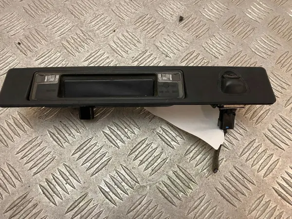 Poignée de hayon Volvo XC90 2018 OEM 31675543 image 2