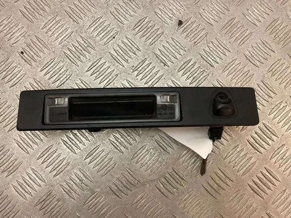 Poignée de hayon Volvo XC90 2018 OEM 31675543 image 4