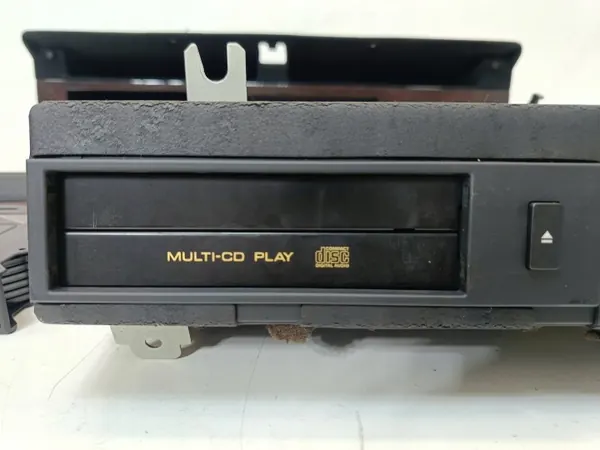 Lexus LS400 CD-byttare OEM 827050090 (94-97) image 3