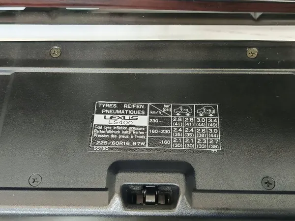Lexus LS400 CD-byttare OEM 827050090 (94-97) image 5