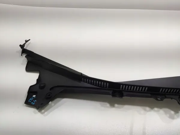 OEM 1712493-00-H Moldura Para-brisa Superior Tesla image 3