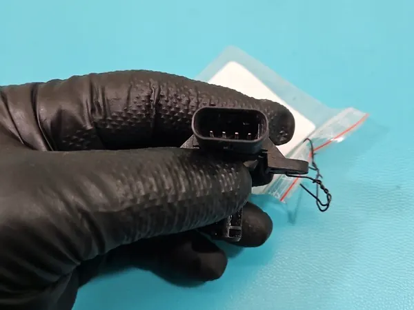 Air Pressure Sensor BMW 5 F10 F11 OEM 7843531 image 4