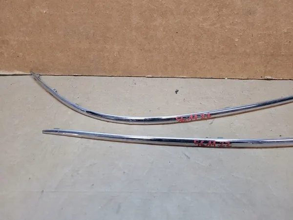 Rivestimento anteriore destro Mercedes CLK AMG A2098850921 image 2