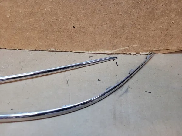 Rivestimento anteriore destro Mercedes CLK AMG A2098850921 image 3