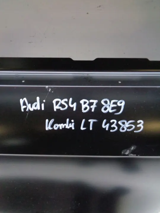 Vasen takalokasuoja OEM 8E9809839B Audi RS4 B7 image 5