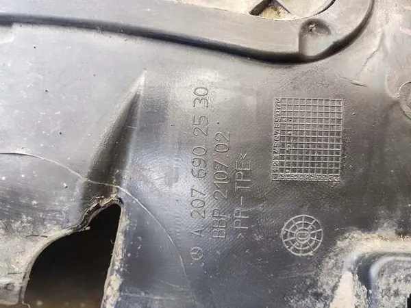 OEM A2076902530 Pyöräkotelo Mercedes E-luokka W207 Oikea Etu image 5