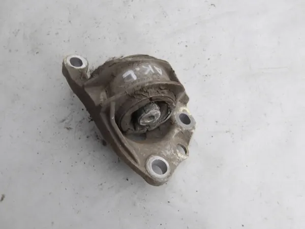 Opel Astra K achterbalkophanging OEM 13367394 image 4