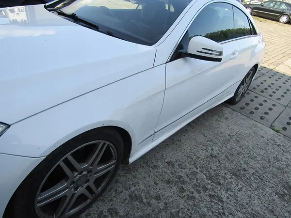 MERCEDES W207 2012 Paraurti Anteriore Fari Passaruota image 10