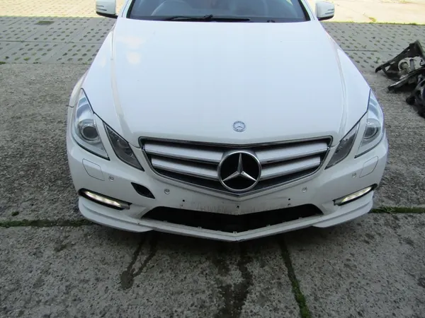 MERCEDES W207 2012 Paraurti Anteriore Fari Passaruota image 3