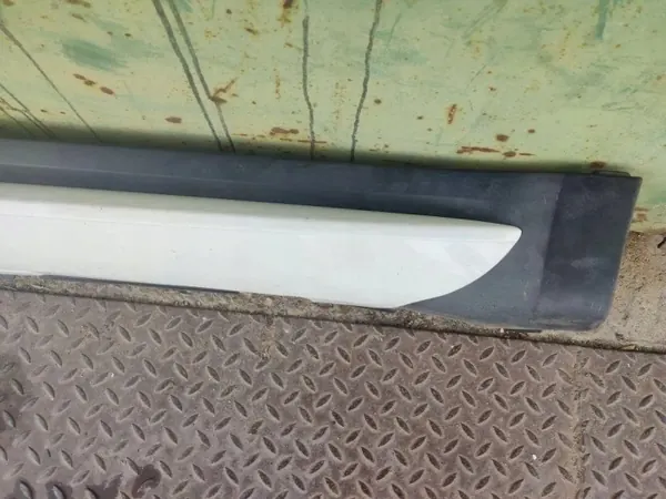 Cobertura de soleira esquerda BMW X6 OEM 7176233 - Usado image 6