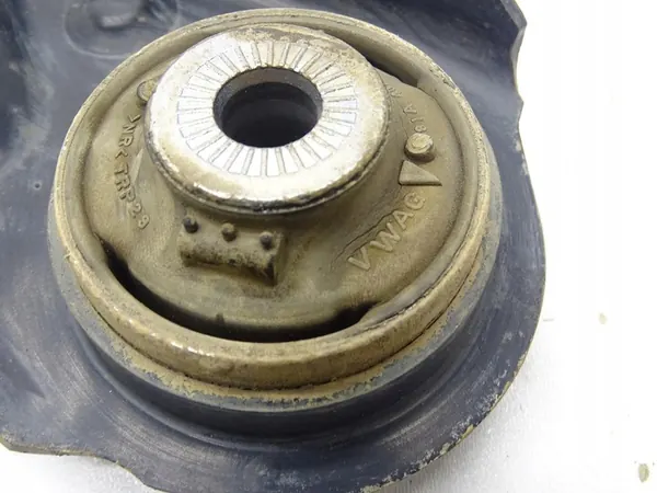 Bras de Contrôle Inférieur Gauche Audi Q2 1.4 TSI OEM 81A407151C image 6