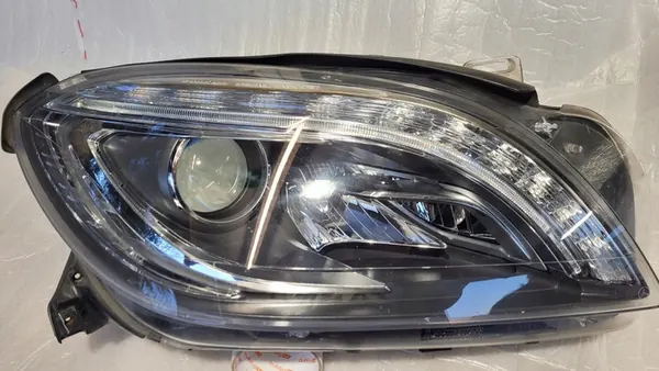 MERCEDES ML W166 Rechter Xenon Koplamp A1668205559 image 2