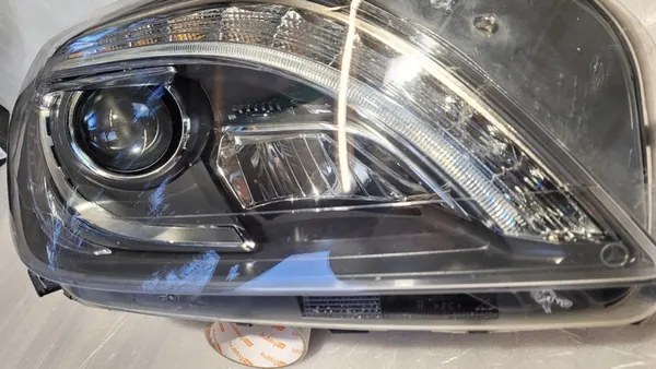 MERCEDES ML W166 Rechter Xenon Koplamp A1668205559 image 4