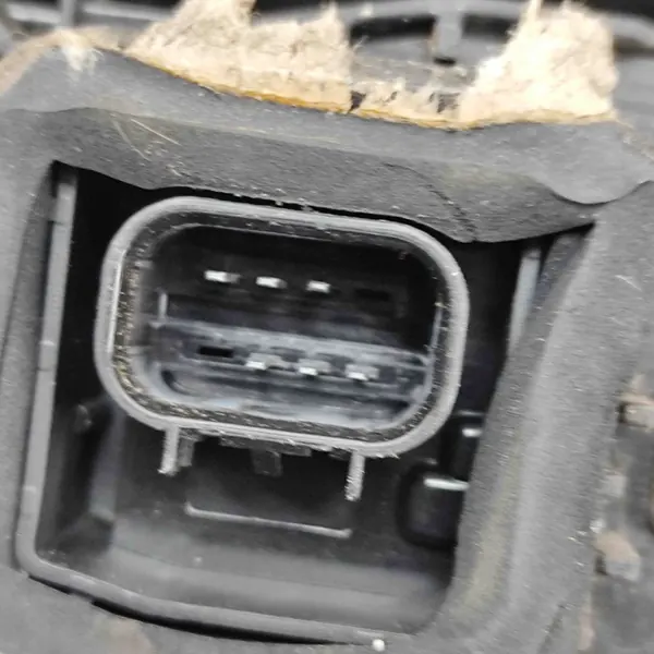 LÁMPARA TRASERA DERECHA FIAT DOBLO 2 II LIFT 2015- image 4