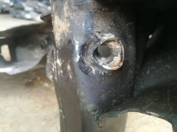 Kia OE Voorste hulpframe OEM 62401F1350 - Gebruikt image 5