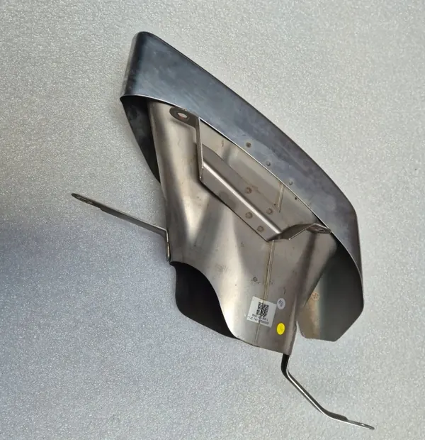Audi A4 B9 Auspuffendstück links OEM 8W0253825L image 8
