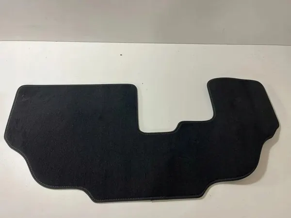 Tapis auto BMW X7 G07 OEM 5A40B27 - État utilisé image 10