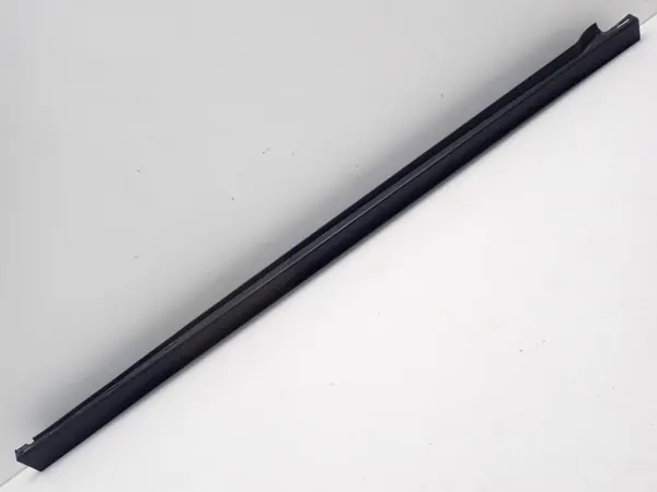 OEM 2GC853856A Oikea Kynnyssuoja VW T-Roc Cabriolle image 2