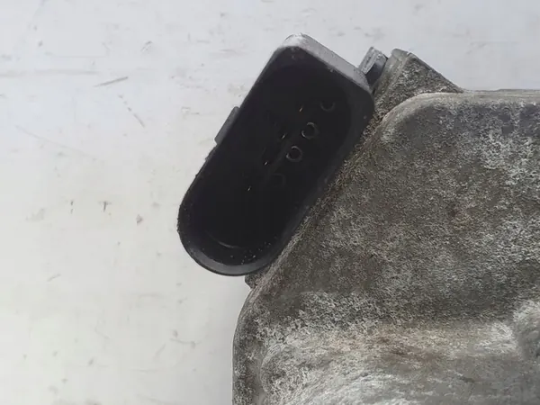 Corpo de borboleta VOLKSWAGEN GOLF V 1.9 TDI OEM 03G128063J image 5