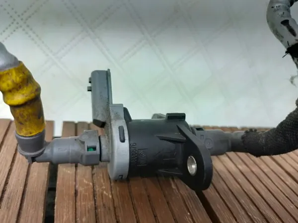 Solenoidiventtiili OEM 8200806676 Renault Master III:lle image 3