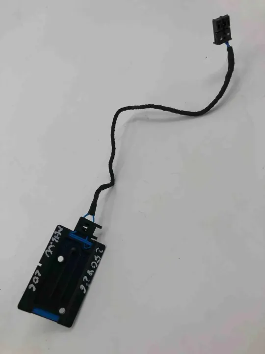 Mercedes-Benz A2239053605 Antennenverstärker Gebraucht image 2