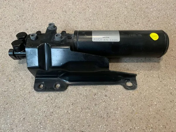Audi RS6 C7 Pneumatisk Fördelare OEM 4G0616813A image 2