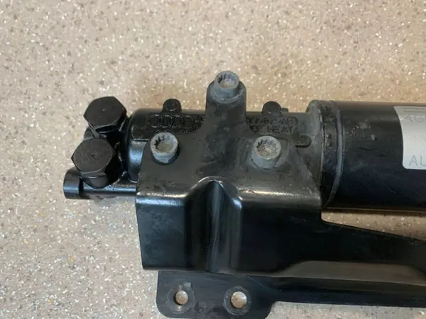 Audi RS6 C7 Pneumatisk Fördelare OEM 4G0616813A image 5