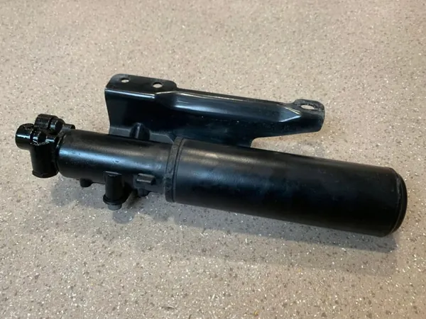Audi RS6 C7 Pneumatisk Fördelare OEM 4G0616813A image 6