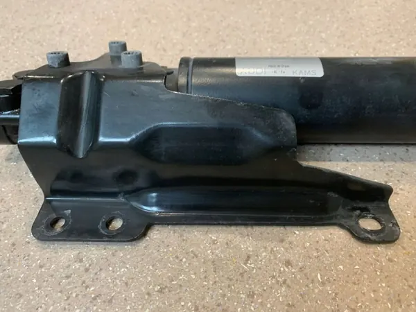 Audi RS6 C7 Pneumatisk Fördelare OEM 4G0616813A image 9