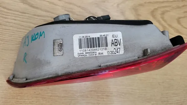 Opel Astra J 2012 Höger Bakljus image 3
