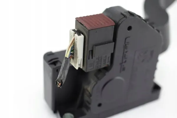 Gaspedaalpotentiometer OEM 55702020 Fiat Linea image 3