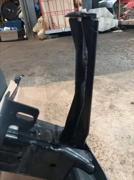 Skoda Etupuskuri OE 654807109G image 7