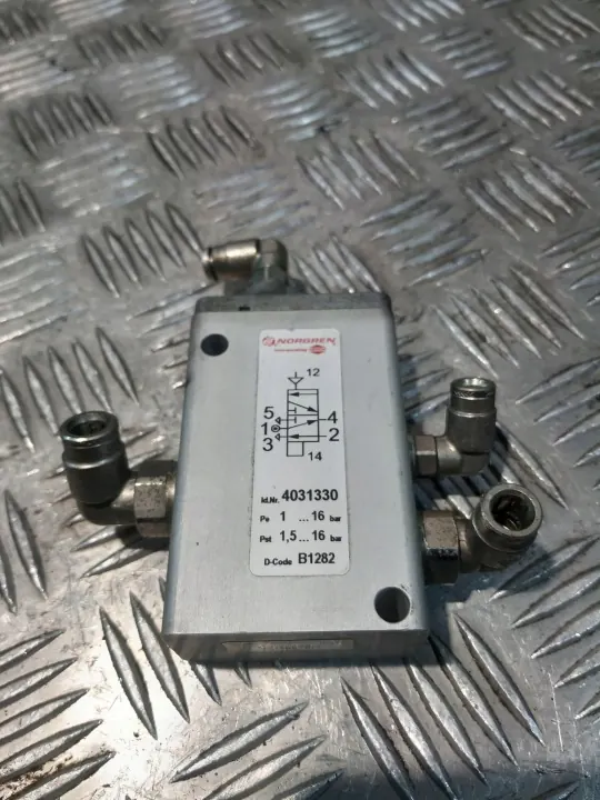 Norgren Pneumatikventil OEM 4031330 - Gebraucht image 2