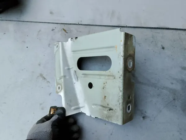 Rechter spatbordbeugel OEM 03D25312R - Renault image 3