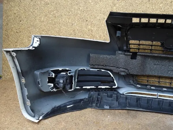 AUDI A3 8P Parachoques Frontal Completo LY9C image 9