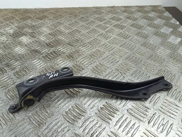 2024 Toyota GR 86 Dobradiças do capô image 2