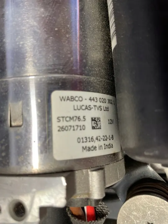 Compresseur suspension air WABCO OEM 4430203021 image 3