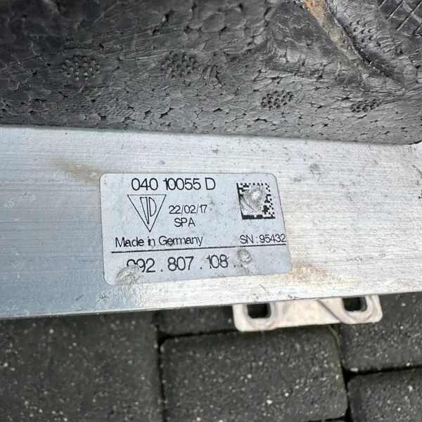 Porsche 992 voorbumper onderbalk OEM 992807108 image 5