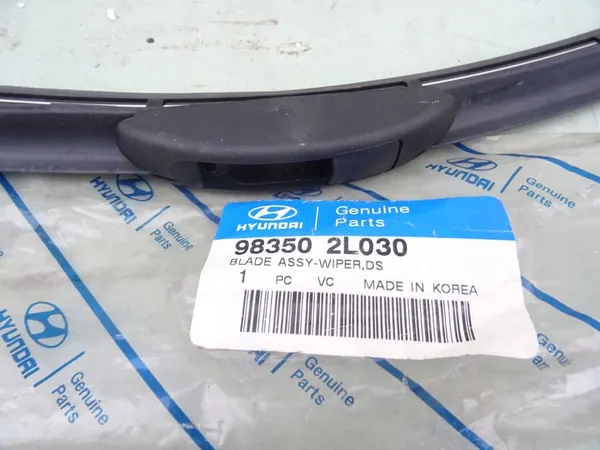 HYUNDAI I30 Limpador de Para-brisa Esquerdo Frontal Novo OEM image 3