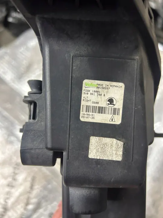 DRL Halogène Skoda Superb OEM 3v0941700b image 6
